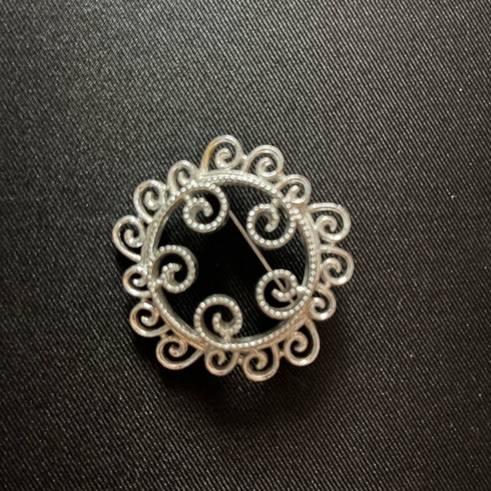 vintage Sarah Coventry "Silvery Mist" brooch
